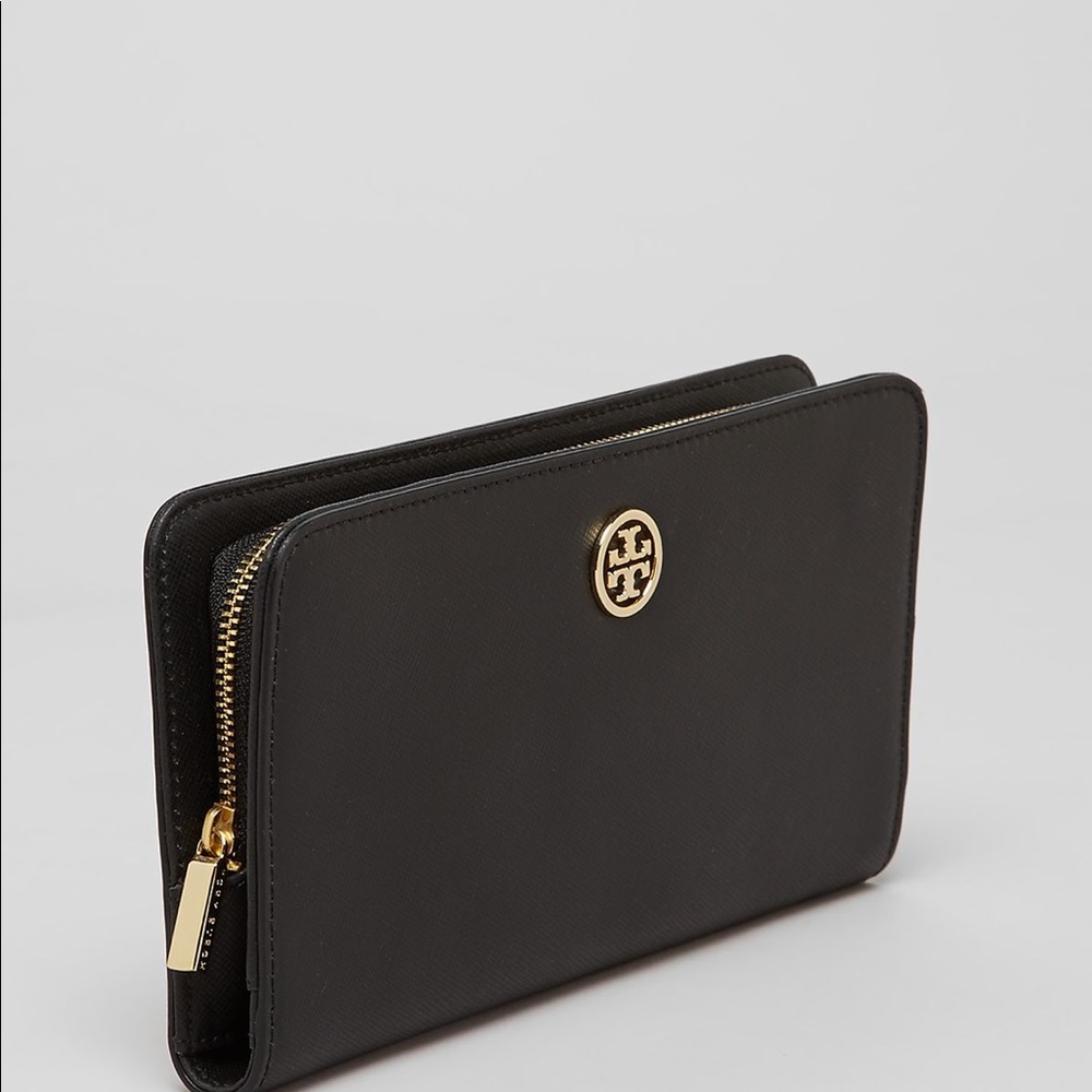 tory burch robinson hidden zip wallet in black